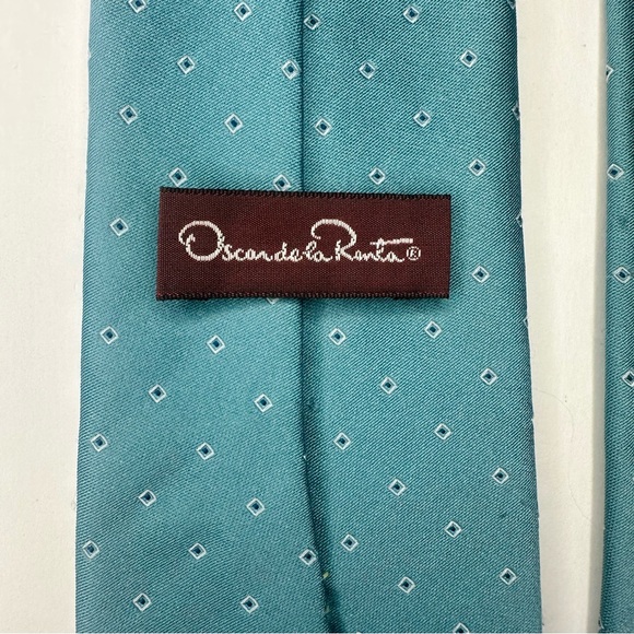 Vintage OSCAR de la RENTA Aqua Blue Patterned Silk Classic Tie - Picture 2 of 6